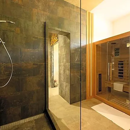 Ecole Apartmanhotel 4*