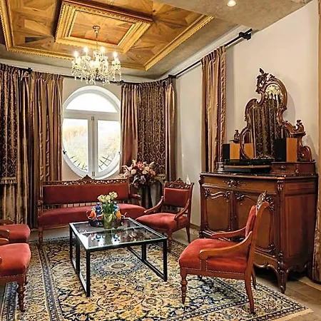 Ecole Apartmanhotel Kopanica (Trencin)