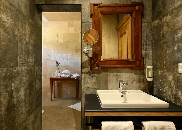 Ecole מלון דירות 4*